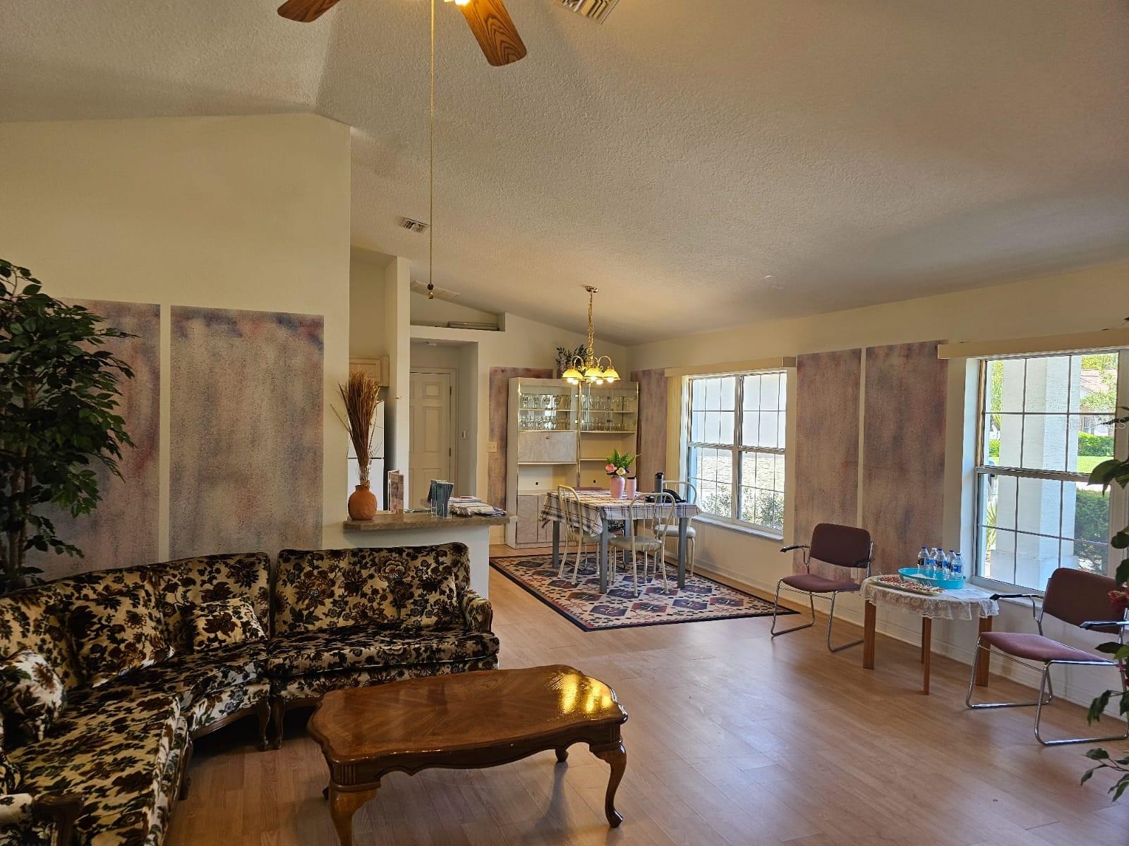 8 RICKENBACKER DR, PALM COAST, FL, 32164