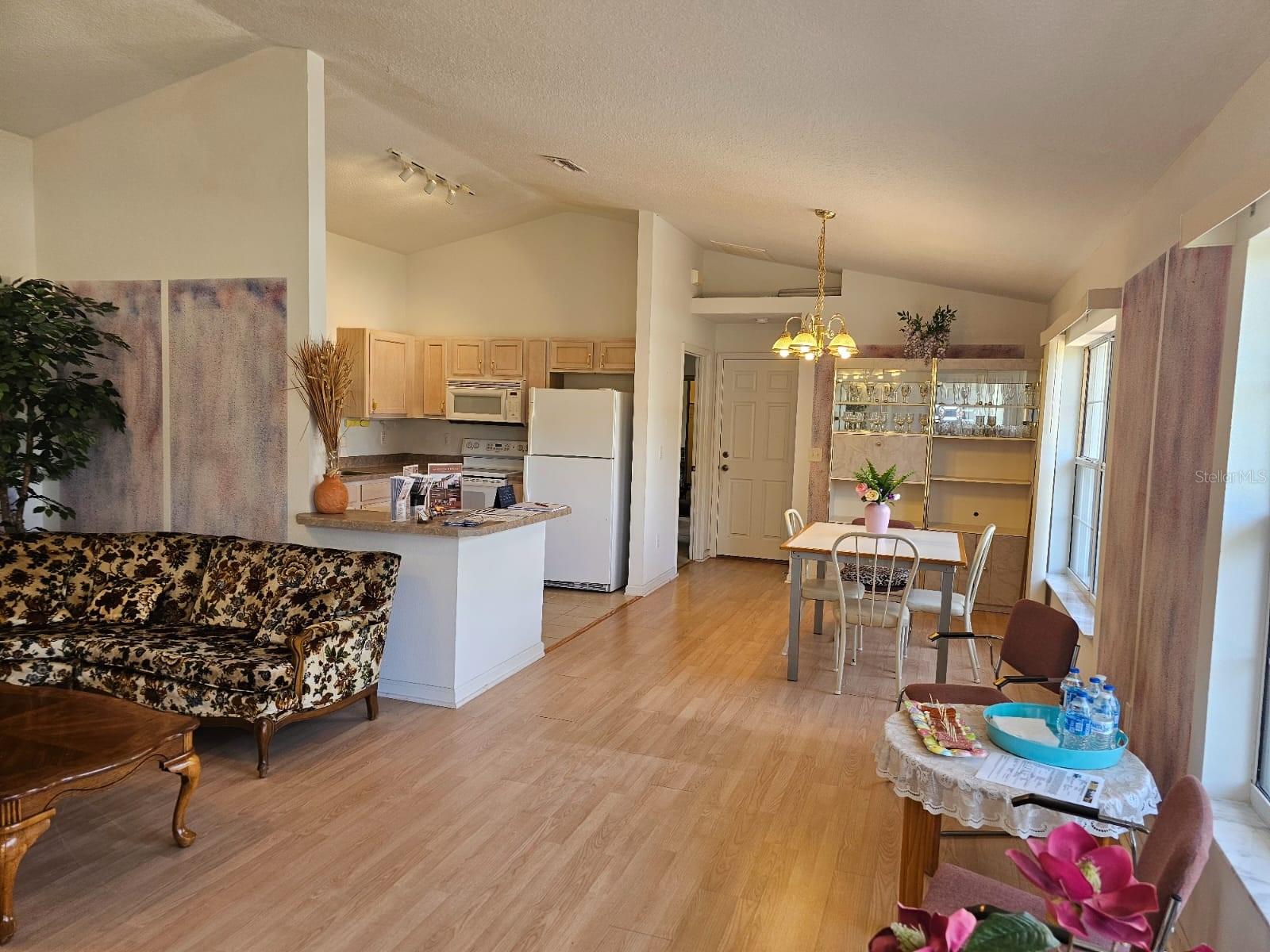 8 RICKENBACKER DR, PALM COAST, FL, 32164