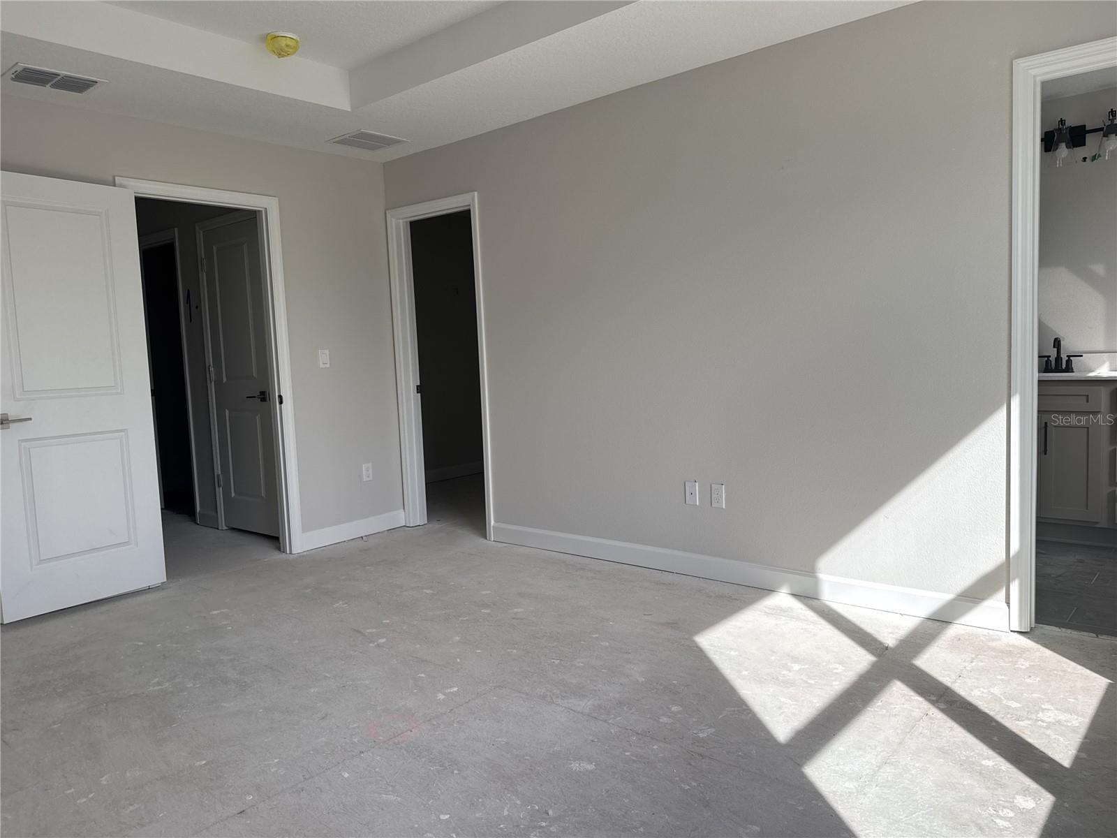 7284 DEER VALLEY CIR, TAMPA, FL, 33635