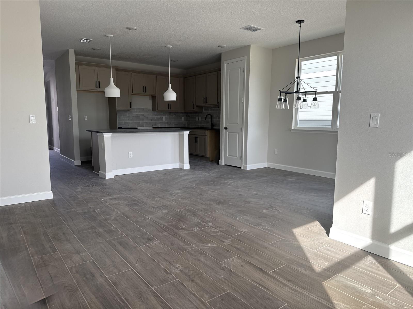 7284 DEER VALLEY CIR, TAMPA, FL, 33635