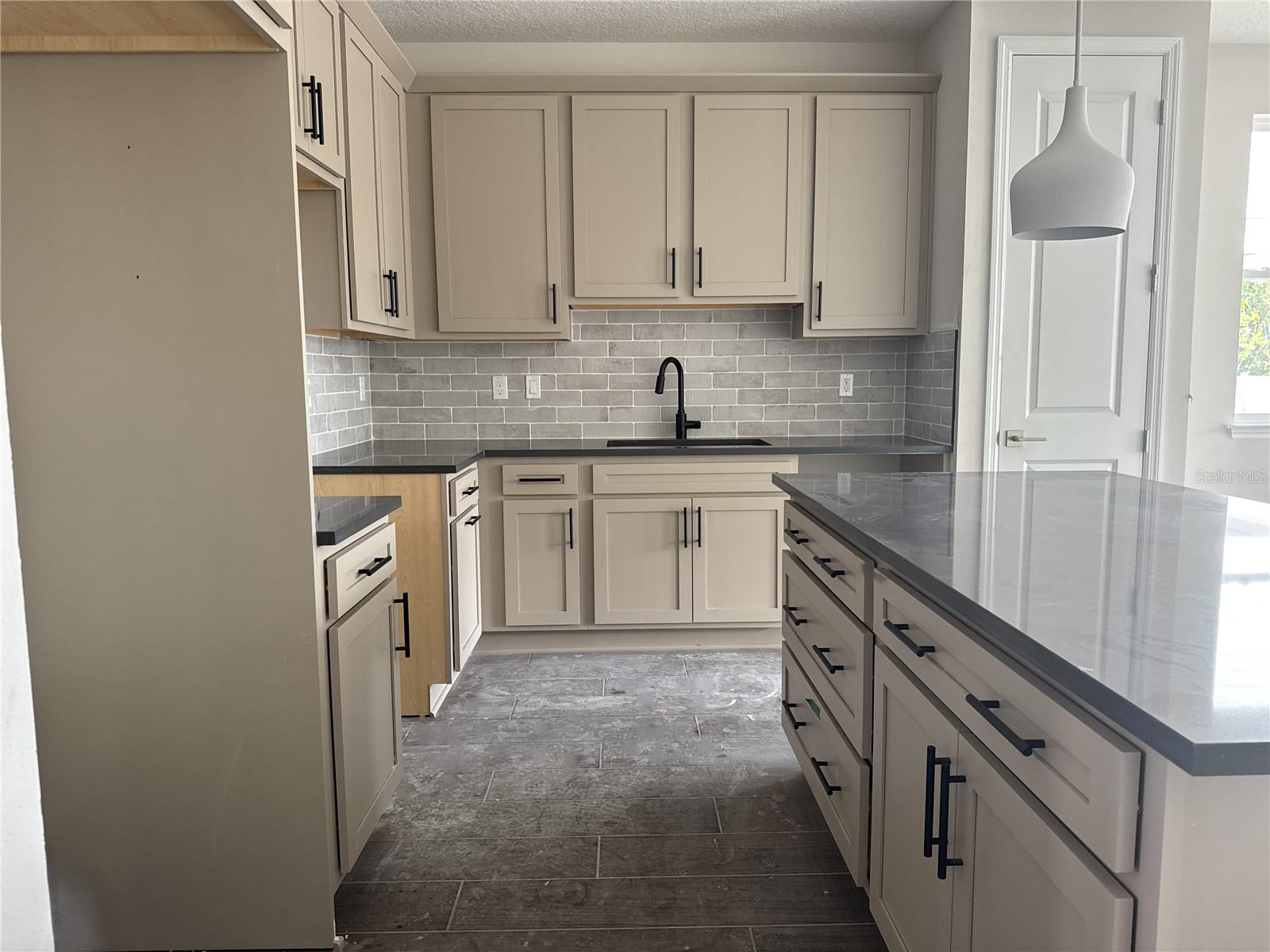 7284 DEER VALLEY CIR, TAMPA, FL, 33635