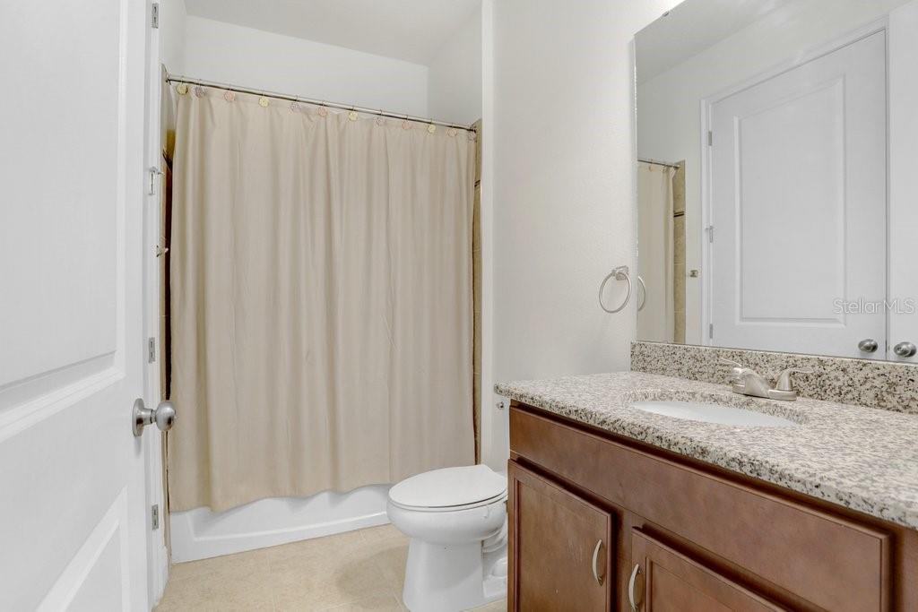 1214 FLORABLU DR, SEFFNER, FL, 33584