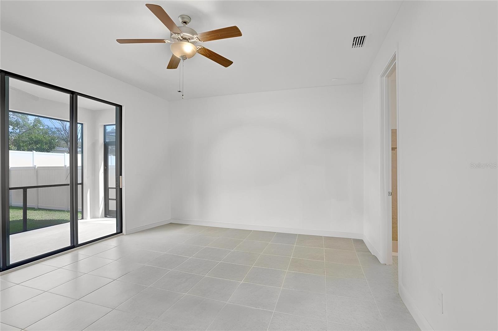 1214 FLORABLU DR, SEFFNER, FL, 33584