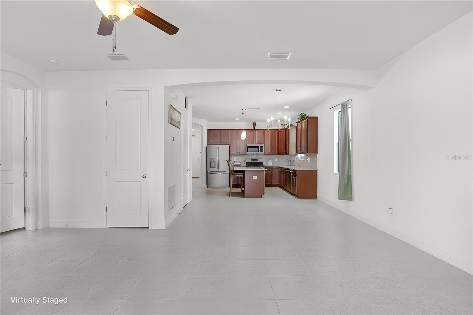 1214 FLORABLU DR, SEFFNER, FL, 33584