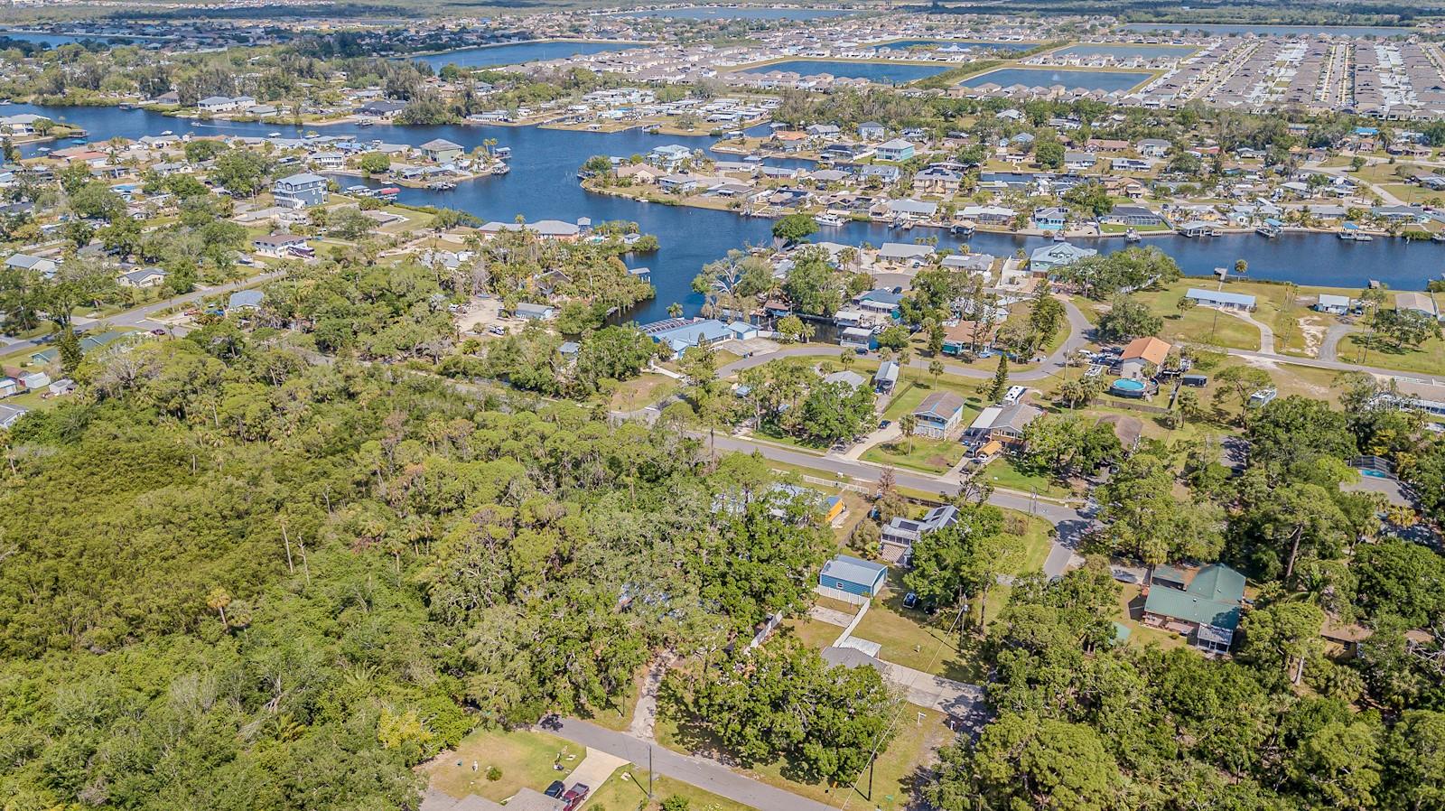 407 8TH ST SW, RUSKIN, FL, 33570