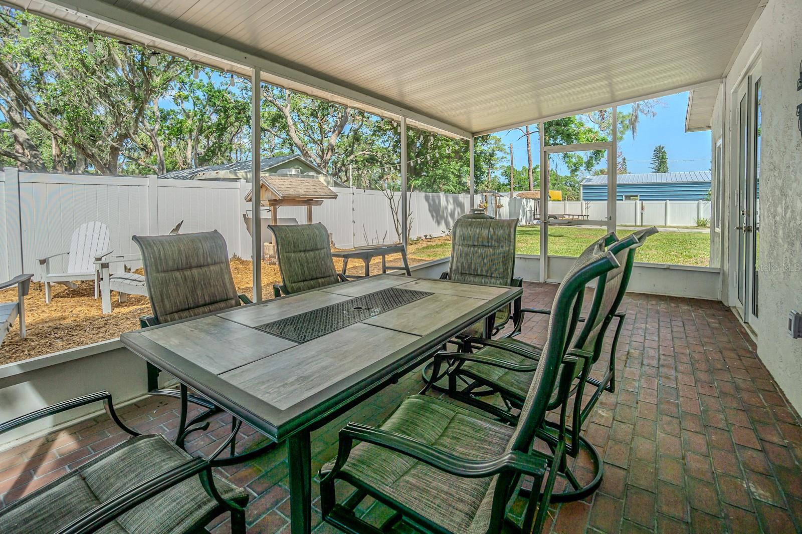 407 8TH ST SW, RUSKIN, FL, 33570