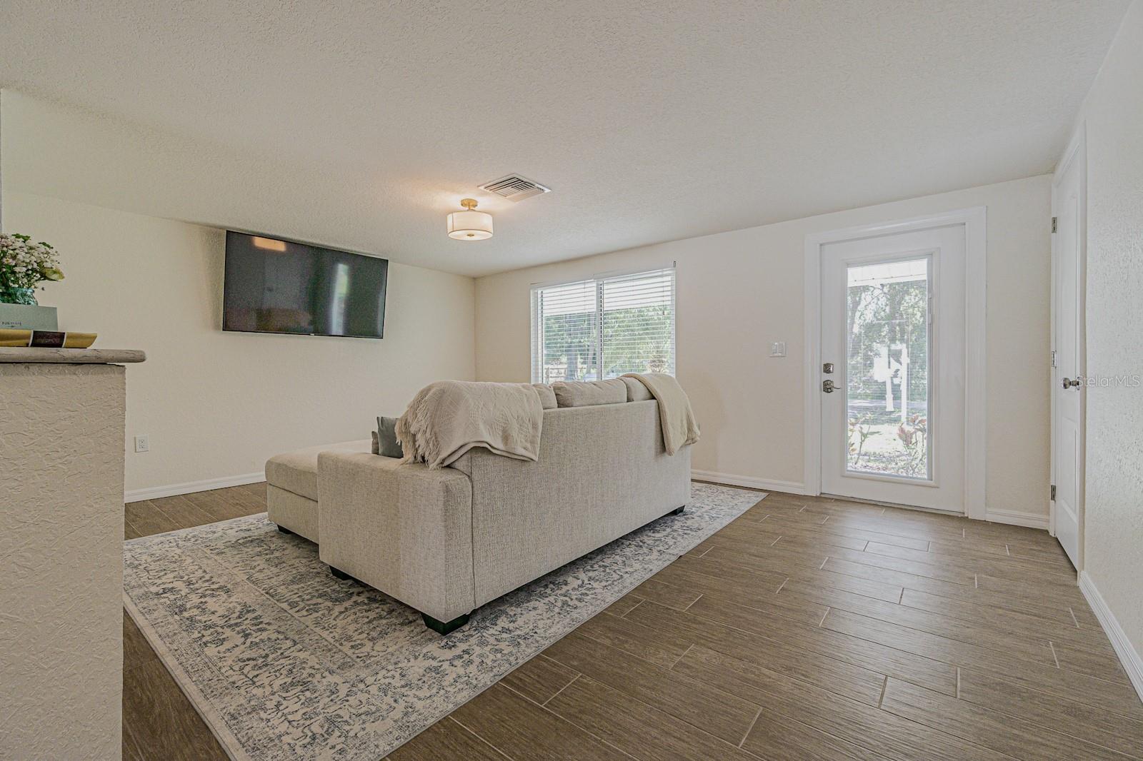 407 8TH ST SW, RUSKIN, FL, 33570