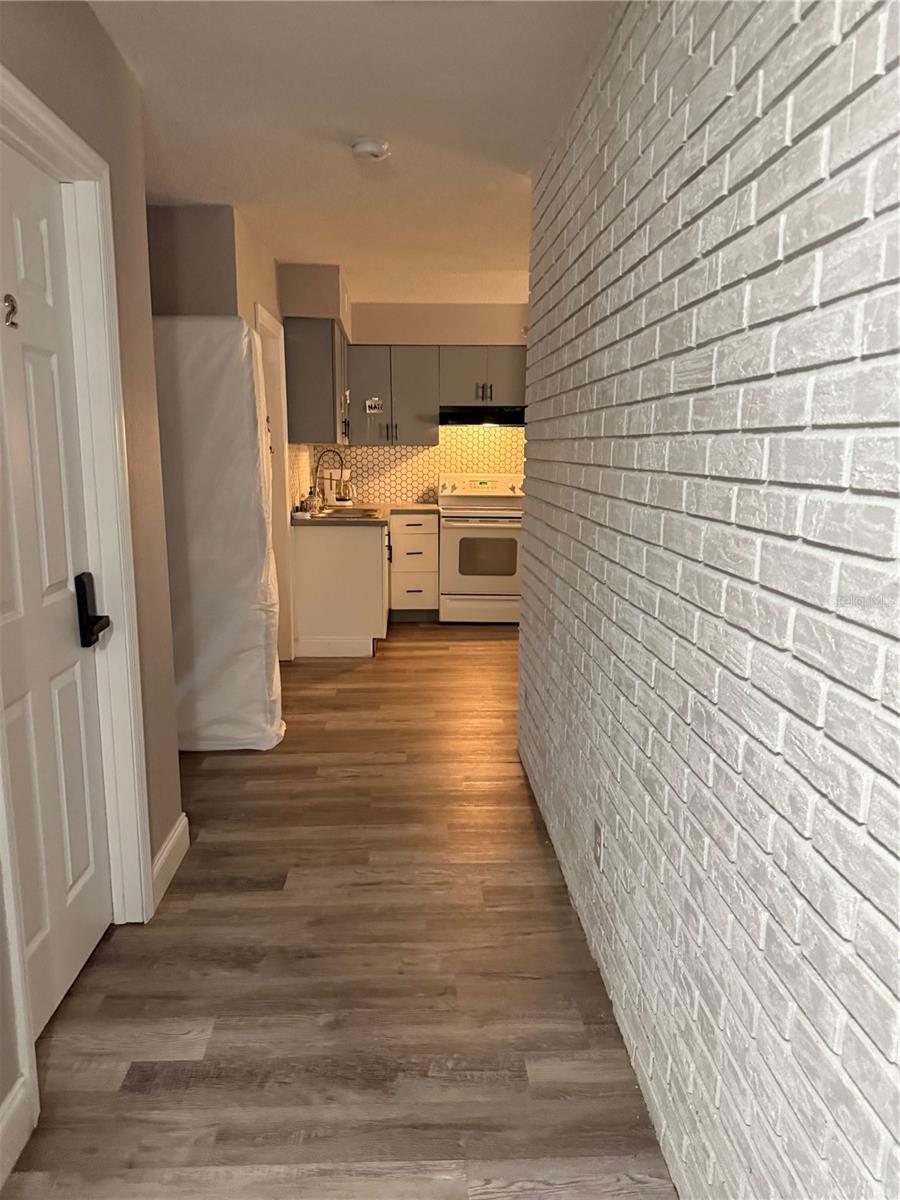 3311 W DOUGLAS ST, TAMPA, FL, 33607
