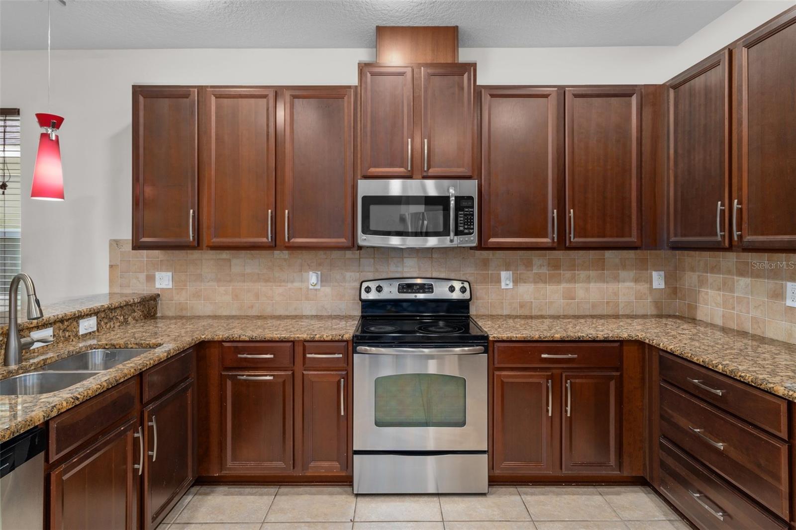 16030 BELLA WOODS DR, TAMPA, FL, 33647