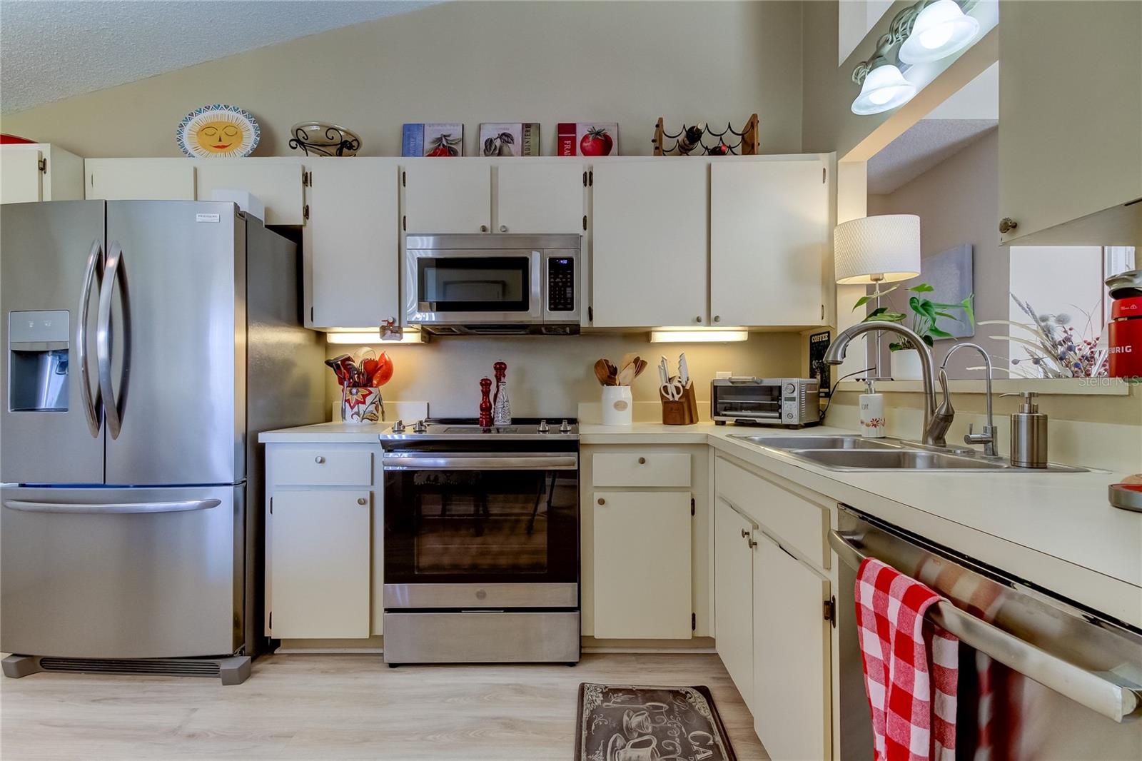 612 FAIRMONT AVE #D, SAFETY HARBOR, FL, 34695