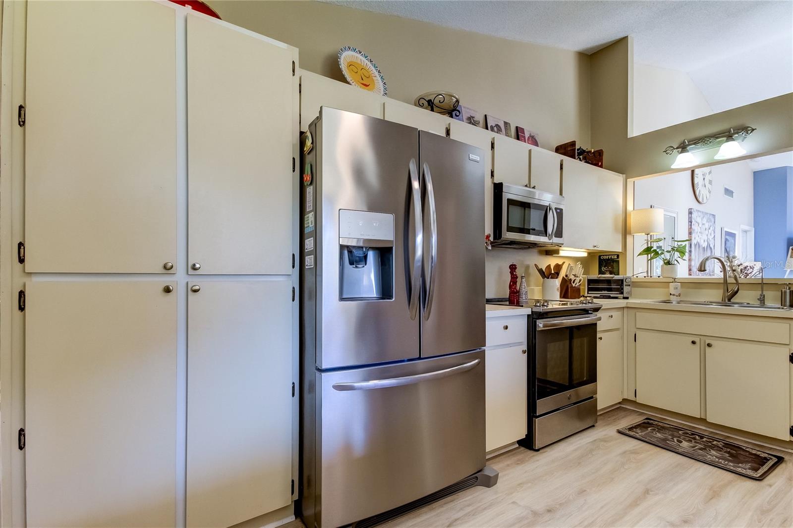 612 FAIRMONT AVE #D, SAFETY HARBOR, FL, 34695