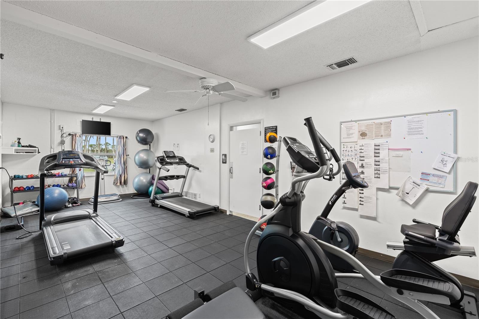 A4647919 Property Photo