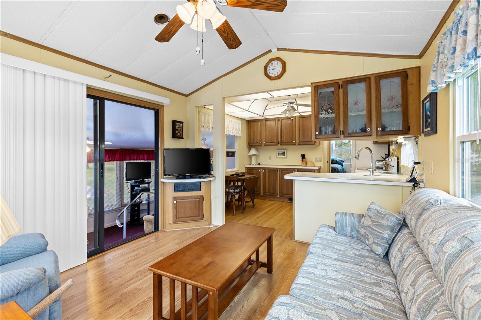 A4647919 Property Photo