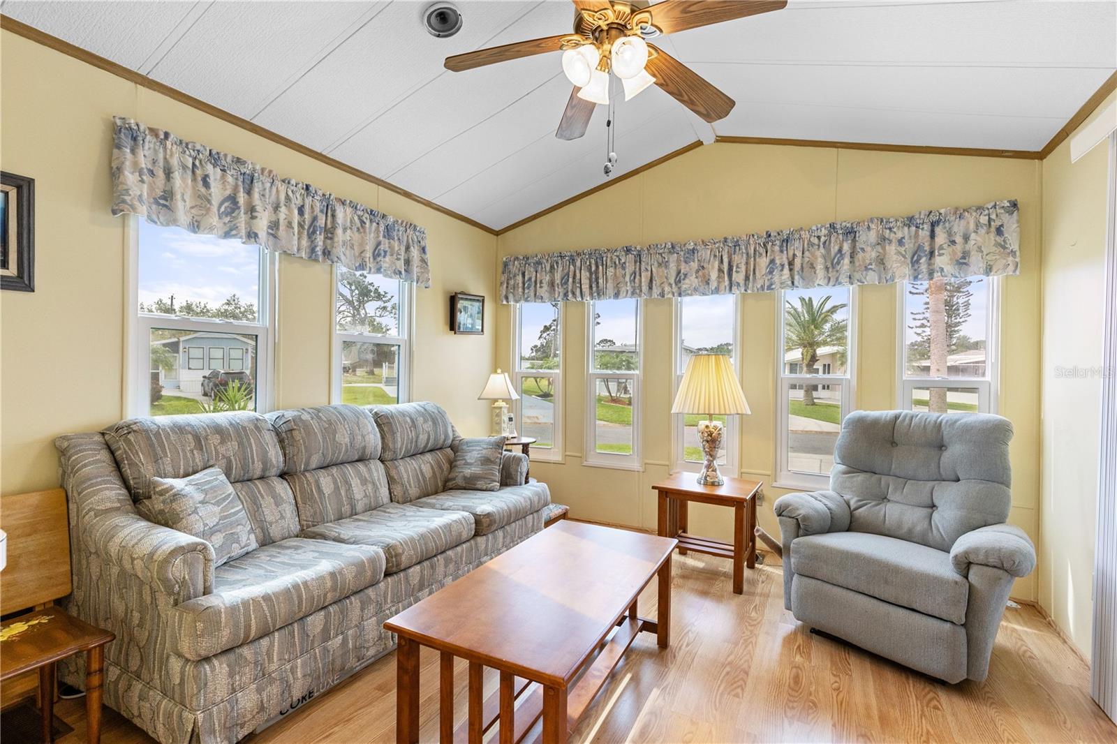 A4647919 Property Photo