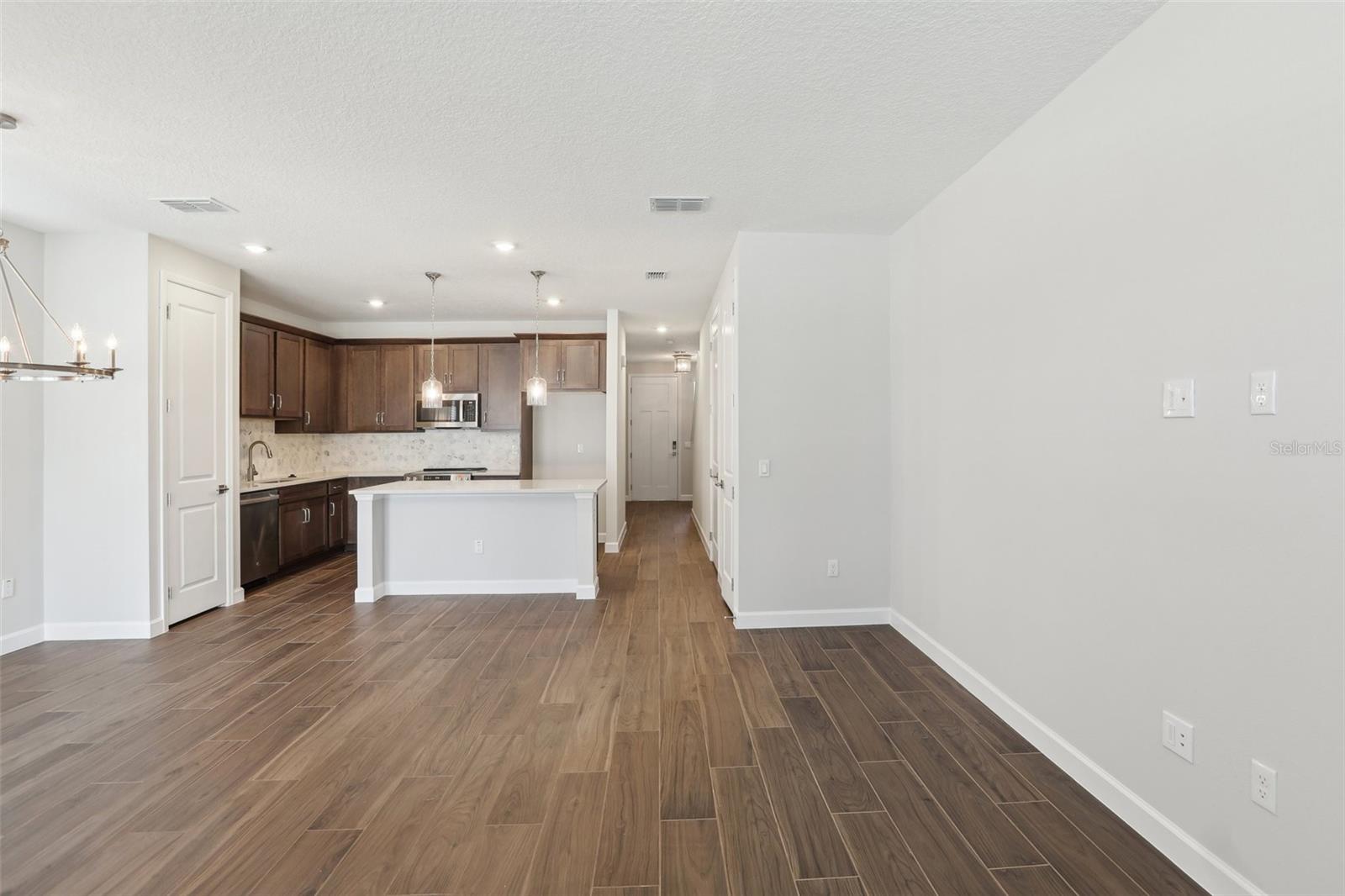 7294 DEER VALLEY CIR, TAMPA, FL, 33635