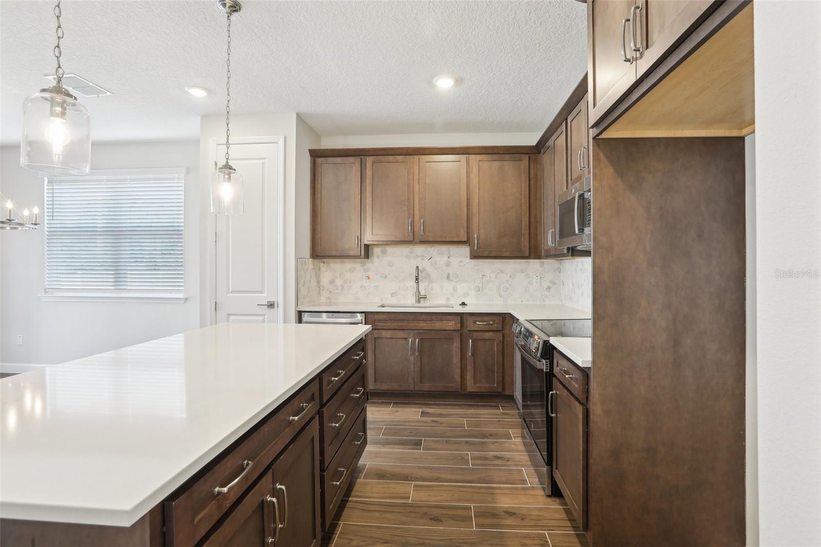 7294 DEER VALLEY CIR, TAMPA, FL, 33635