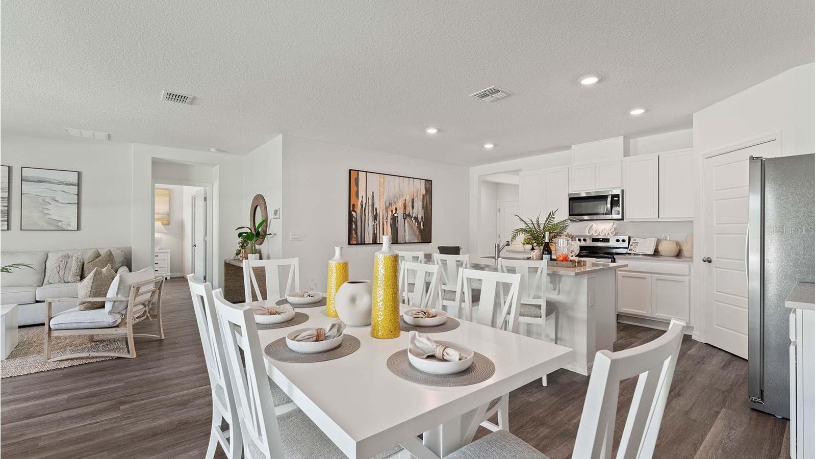 154 AMBERWOOD WAY, UMATILLA, FL, 32784