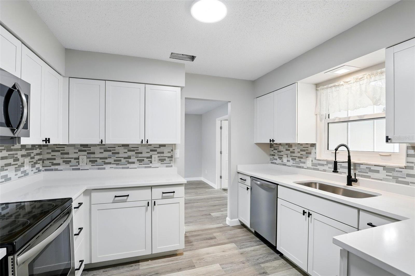 916 SPANISH LN, DELAND, FL, 32720