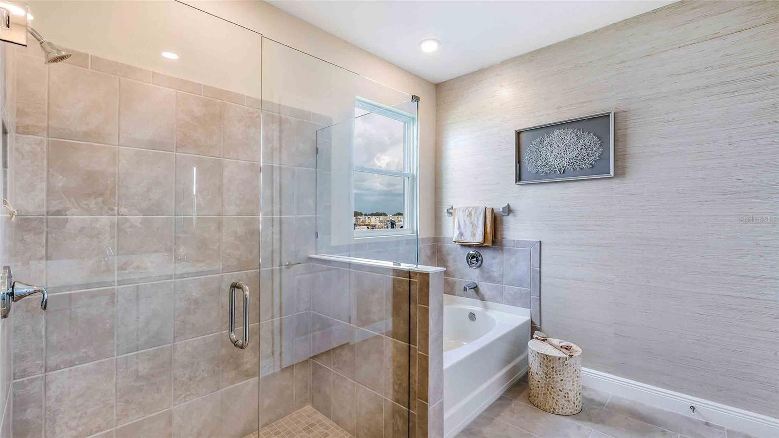 17917 TAVERNSIDE TRL, LAKEWOOD RANCH, FL, 34211