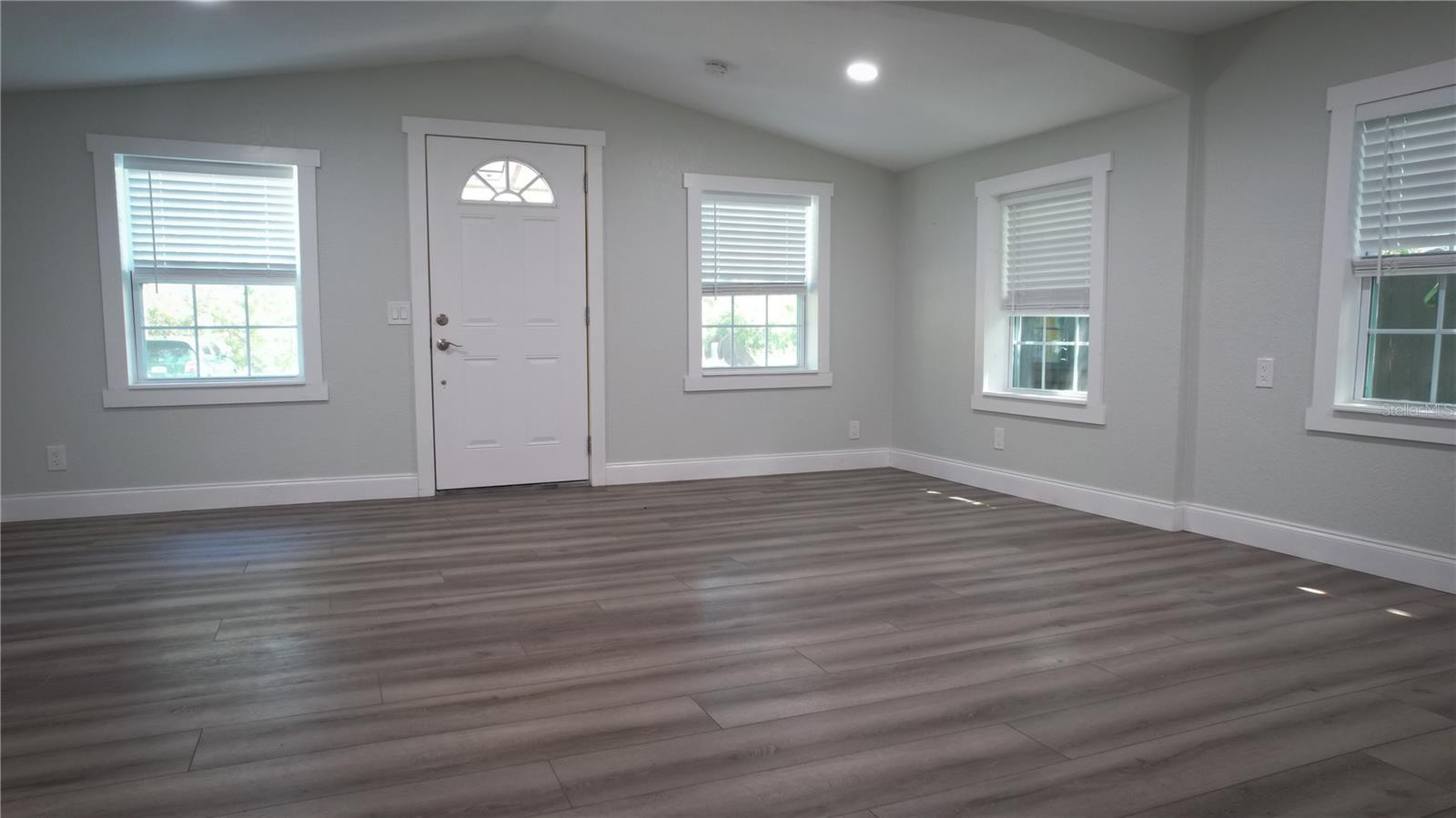 5724 CASSON AVE, NEW PORT RICHEY, FL, 34652
