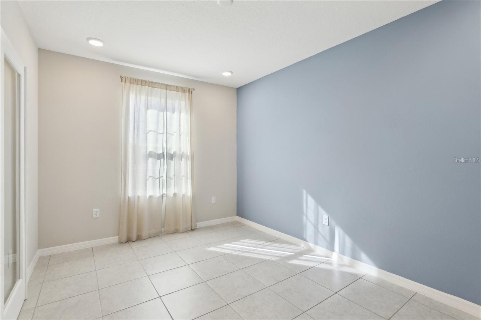 2410 PARK AVE, INDIAN LAKE ESTATES, FL, 33855