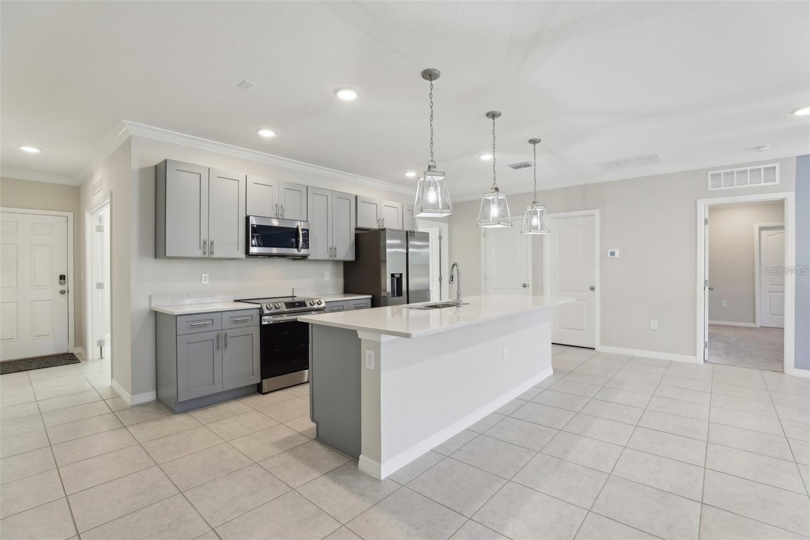 2410 PARK AVE, INDIAN LAKE ESTATES, FL, 33855