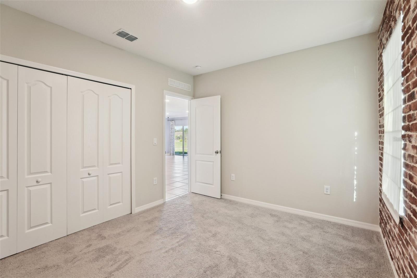 2410 PARK AVE, INDIAN LAKE ESTATES, FL, 33855