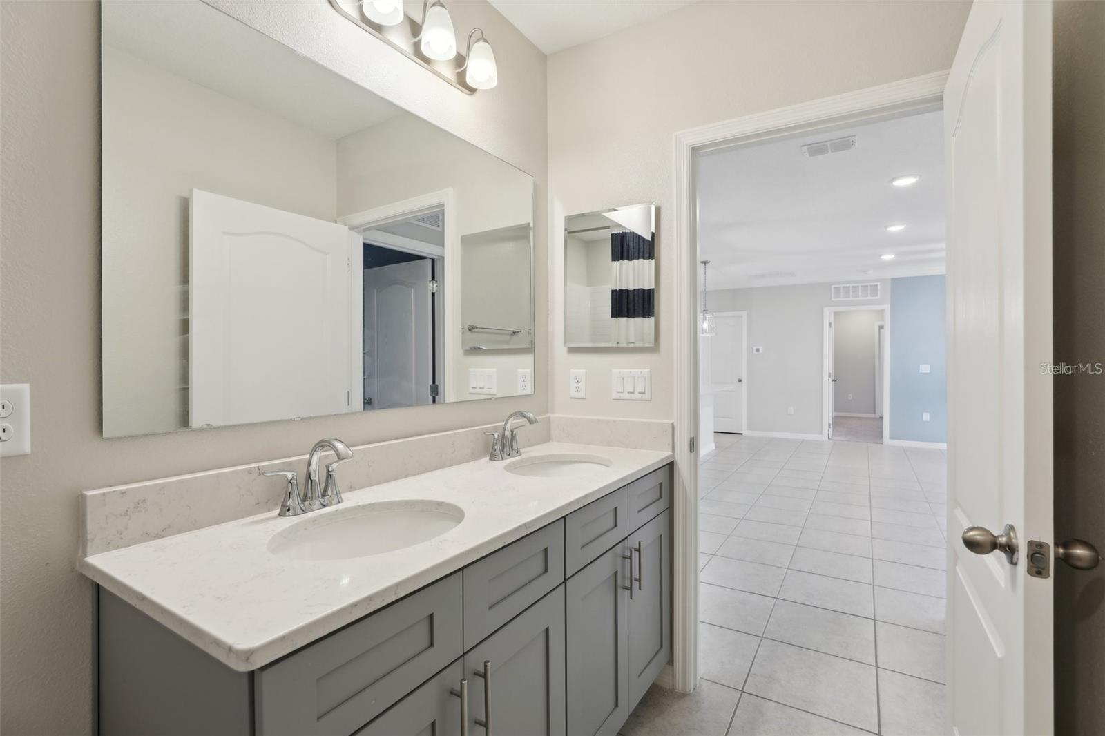 2410 PARK AVE, INDIAN LAKE ESTATES, FL, 33855
