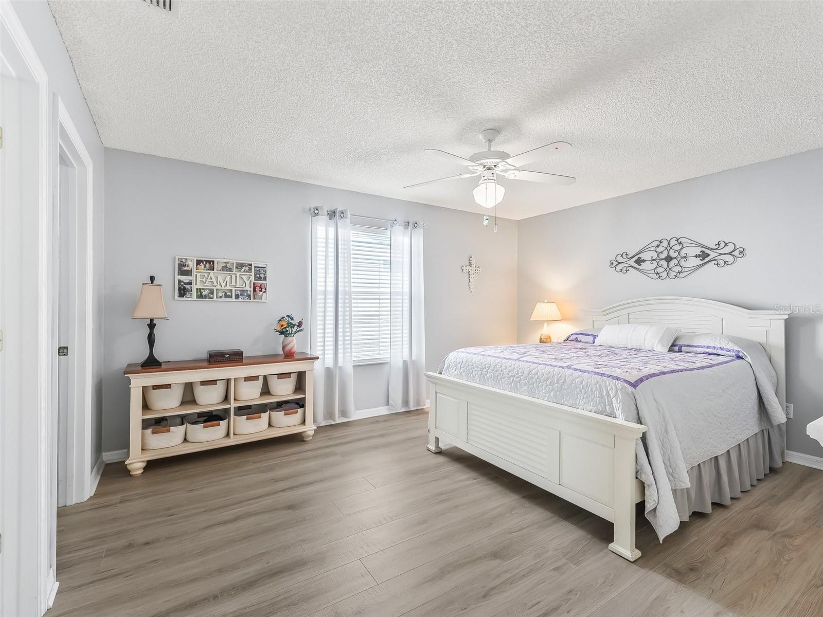 530 VALENCIA PL, THE VILLAGES, FL, 32159