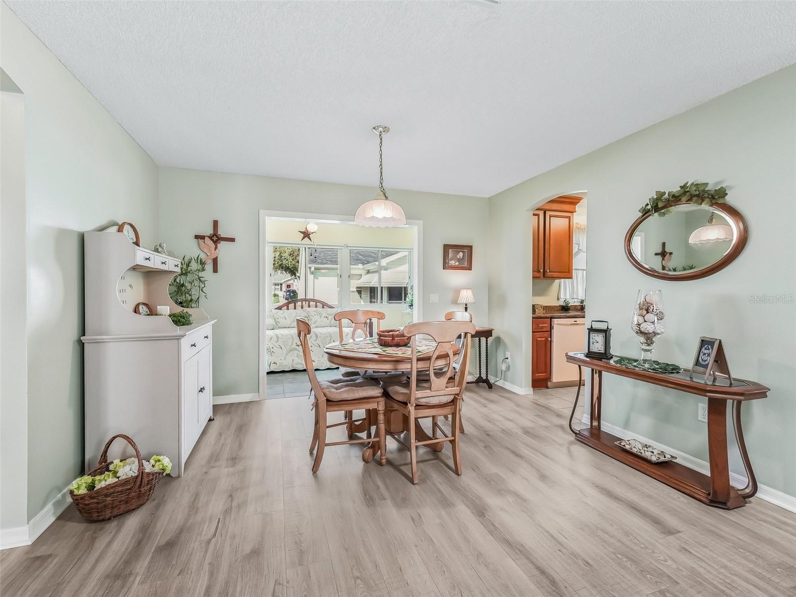 530 VALENCIA PL, THE VILLAGES, FL, 32159