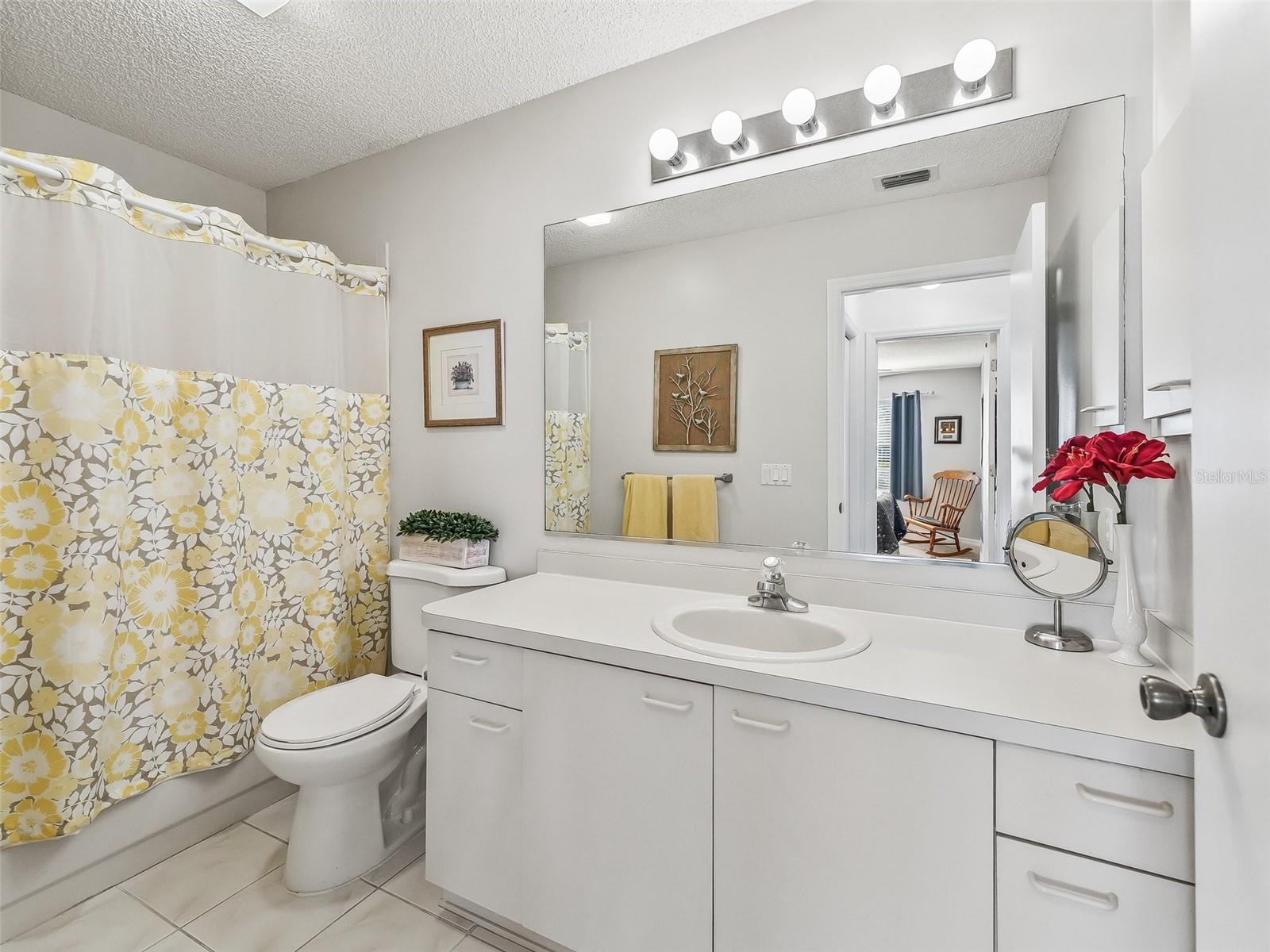 530 VALENCIA PL, THE VILLAGES, FL, 32159