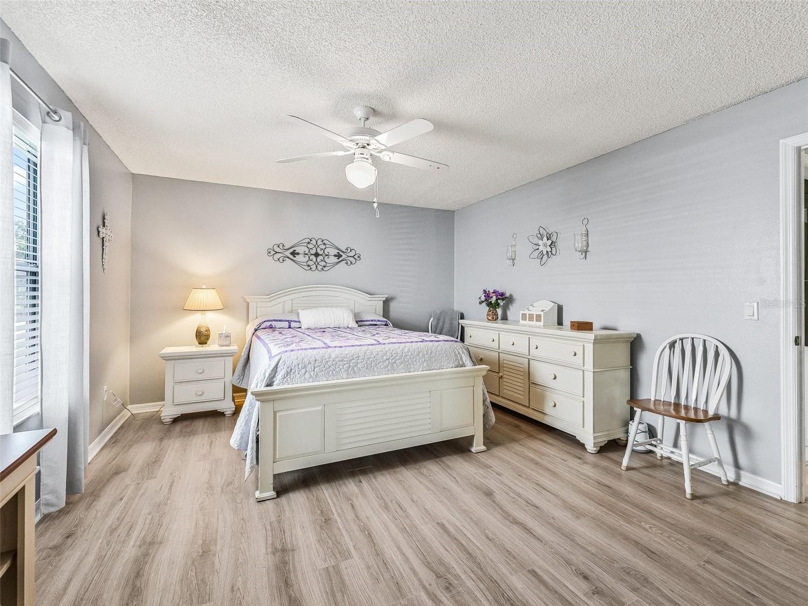 530 VALENCIA PL, THE VILLAGES, FL, 32159