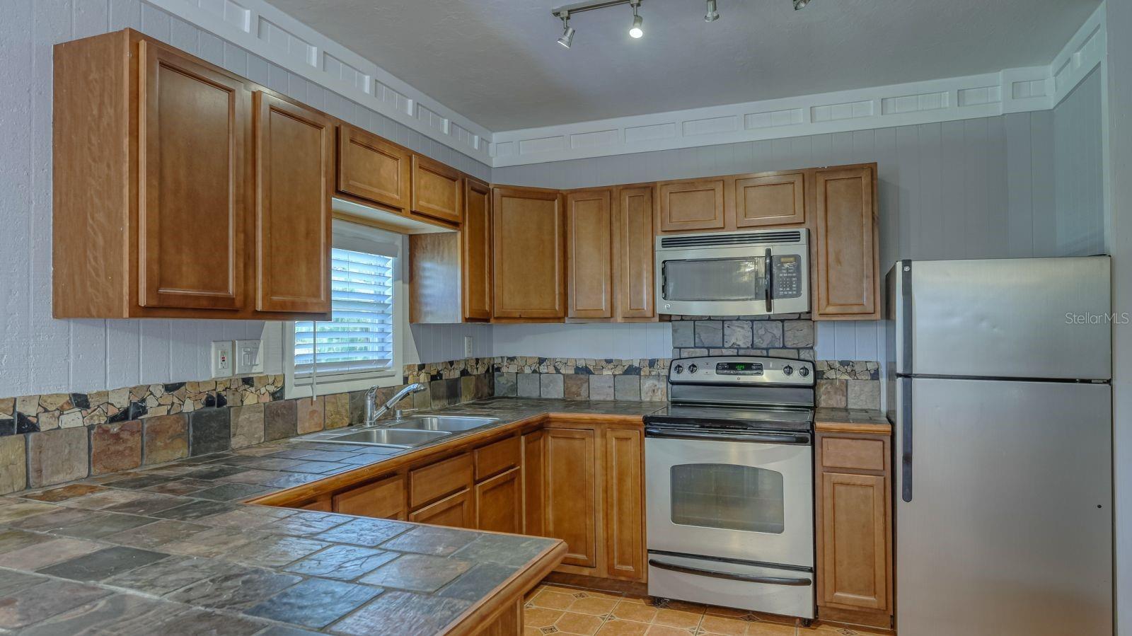 1950 BERN CREEK LOOP #C, SARASOTA, FL, 34240