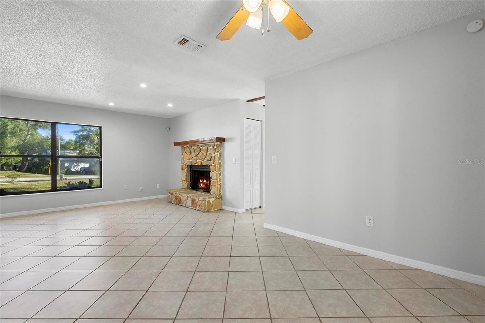 265 S FAIRBAIRN DR, DELTONA, FL, 32725