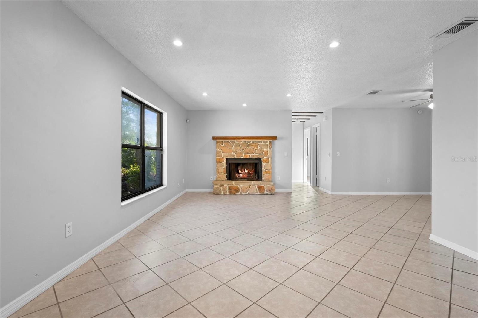 265 S FAIRBAIRN DR, DELTONA, FL, 32725