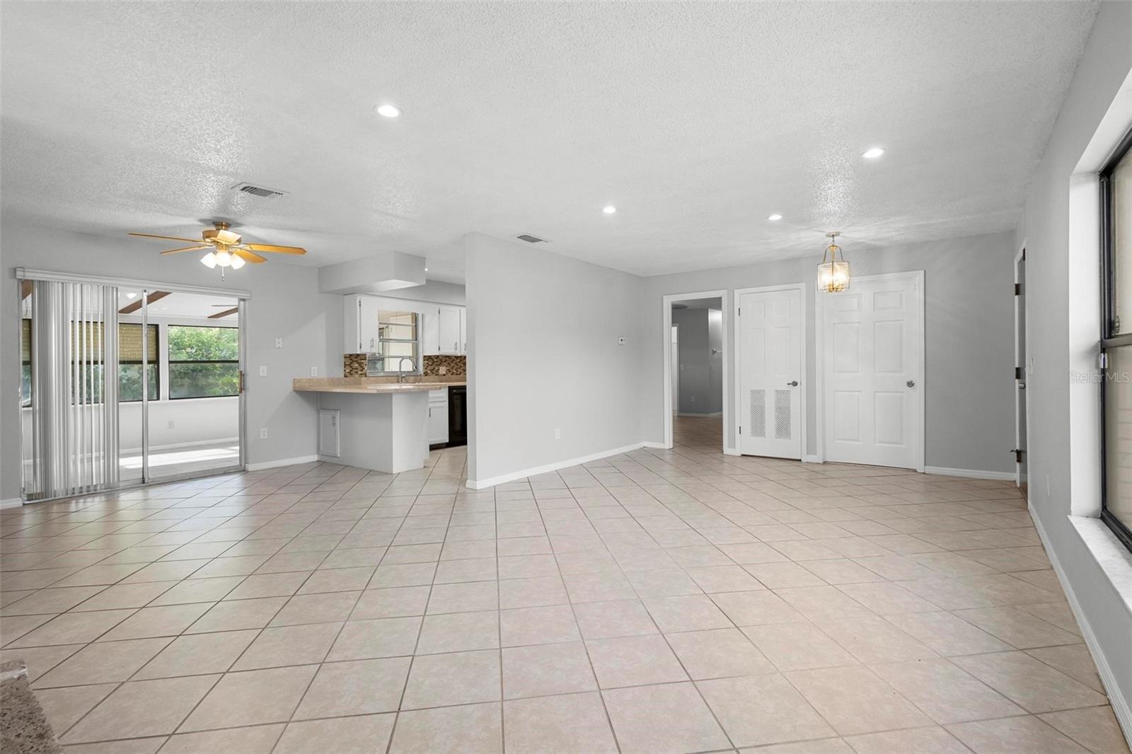 265 S FAIRBAIRN DR, DELTONA, FL, 32725