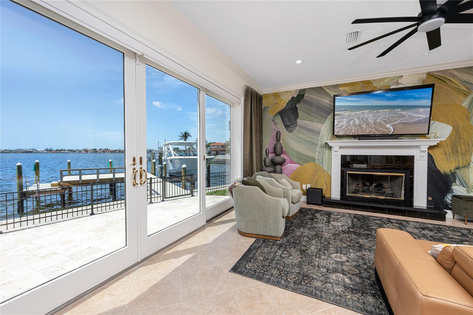 1901 CAROLINA AVE NE, ST PETERSBURG, FL, 33703