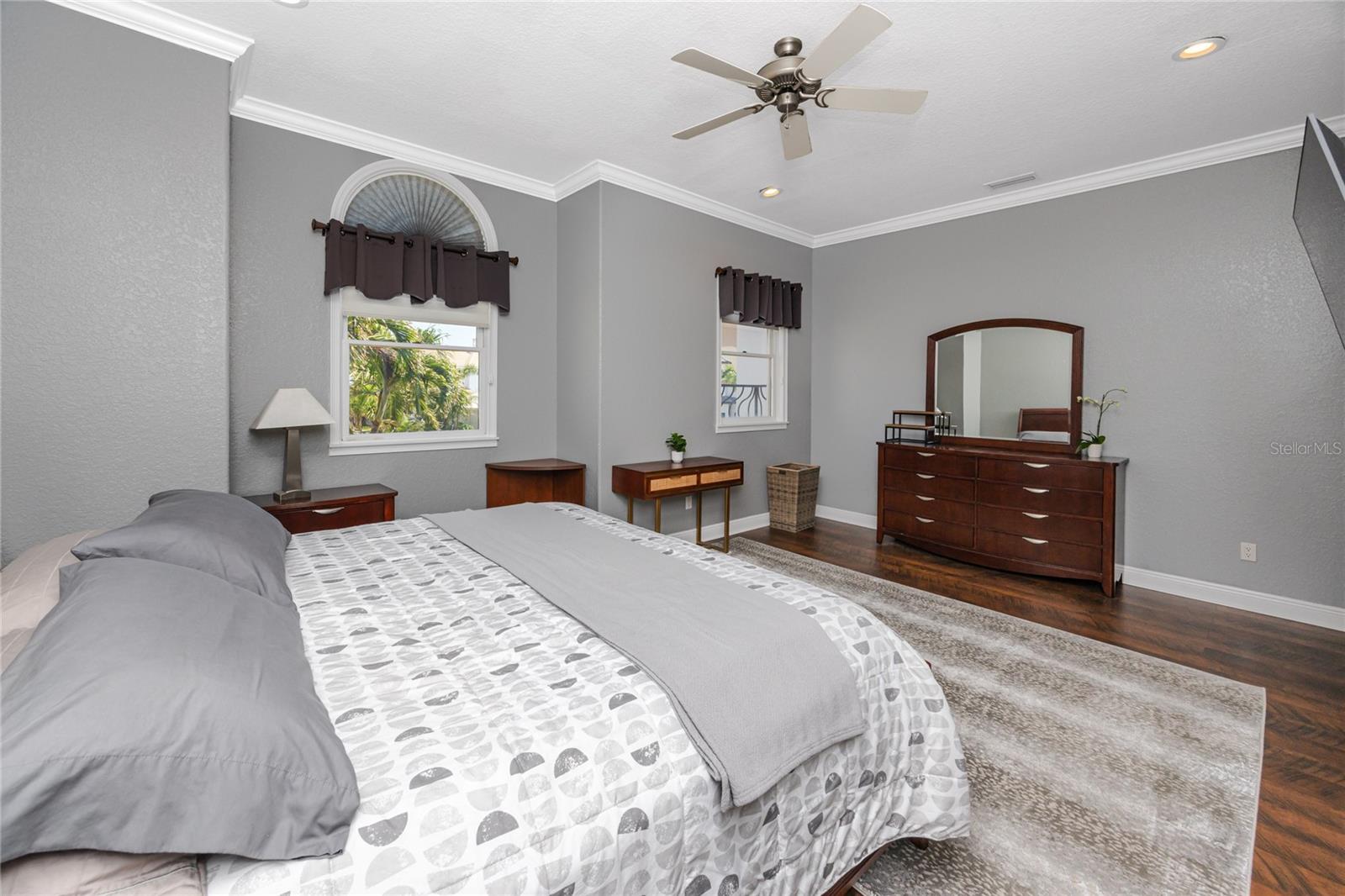1901 CAROLINA AVE NE, ST PETERSBURG, FL, 33703