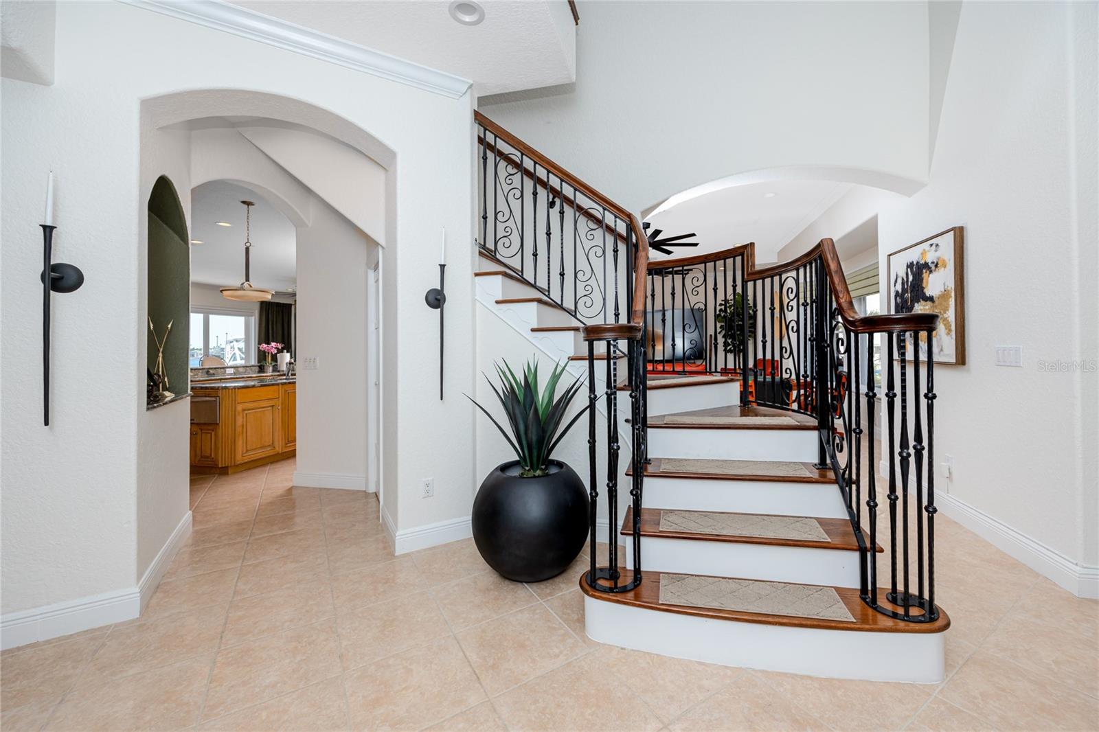 1901 CAROLINA AVE NE, ST PETERSBURG, FL, 33703