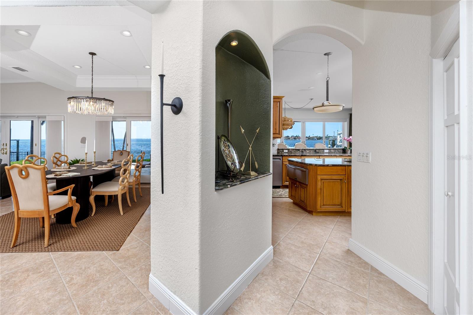 1901 CAROLINA AVE NE, ST PETERSBURG, FL, 33703