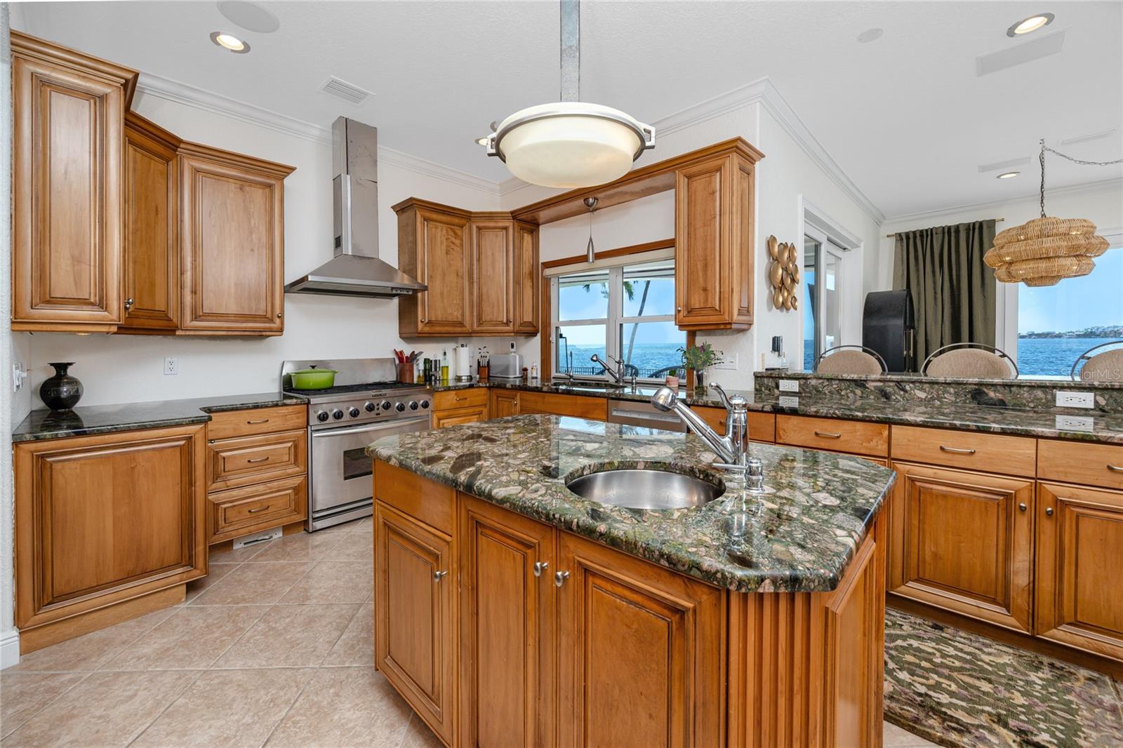 1901 CAROLINA AVE NE, ST PETERSBURG, FL, 33703