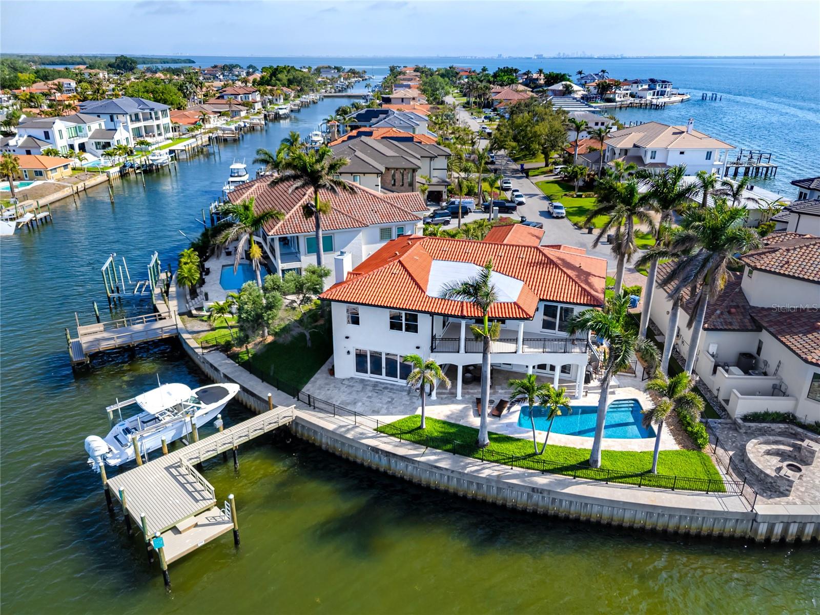 1901 CAROLINA AVE NE, ST PETERSBURG, FL, 33703