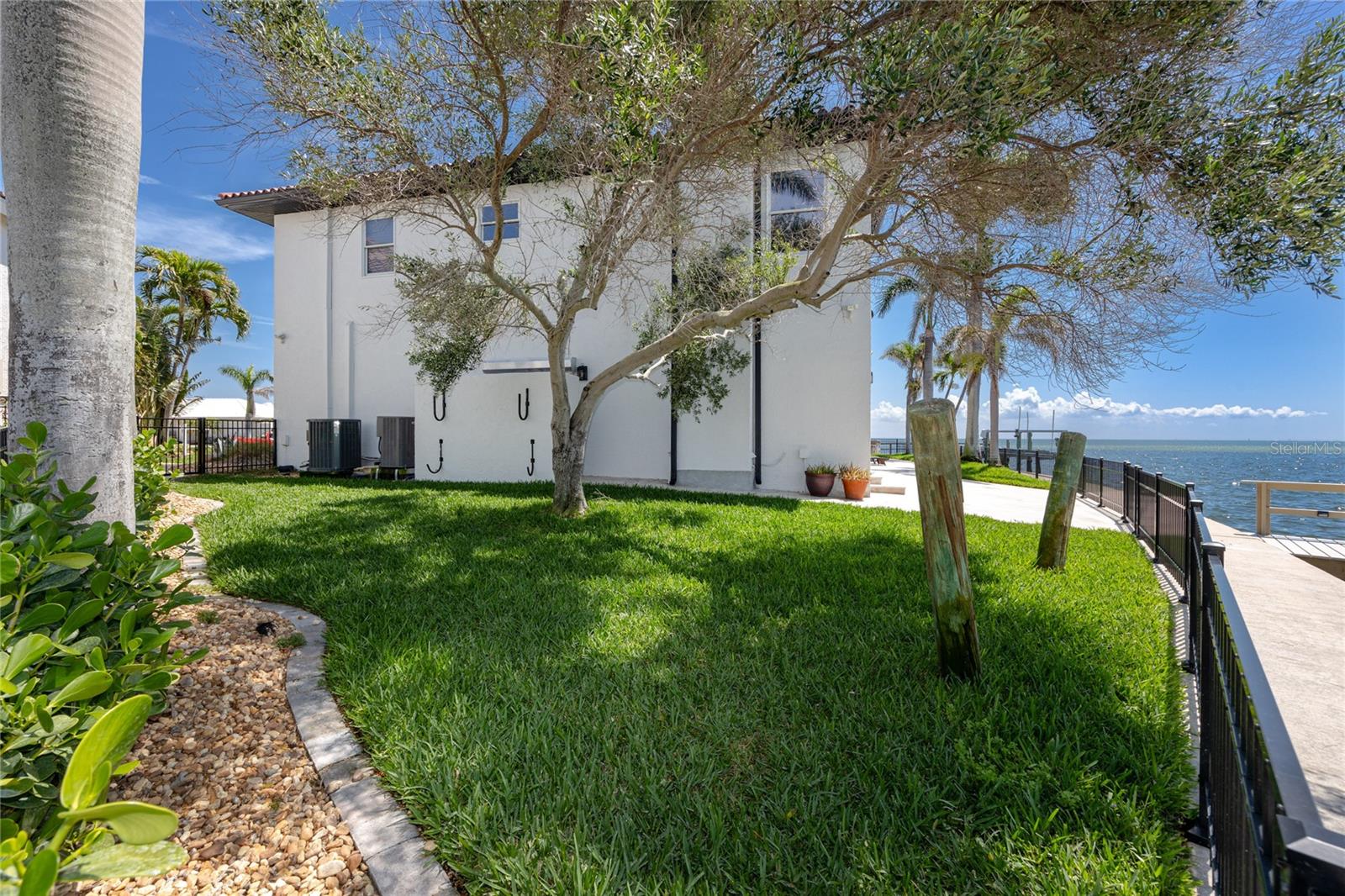 1901 CAROLINA AVE NE, ST PETERSBURG, FL, 33703