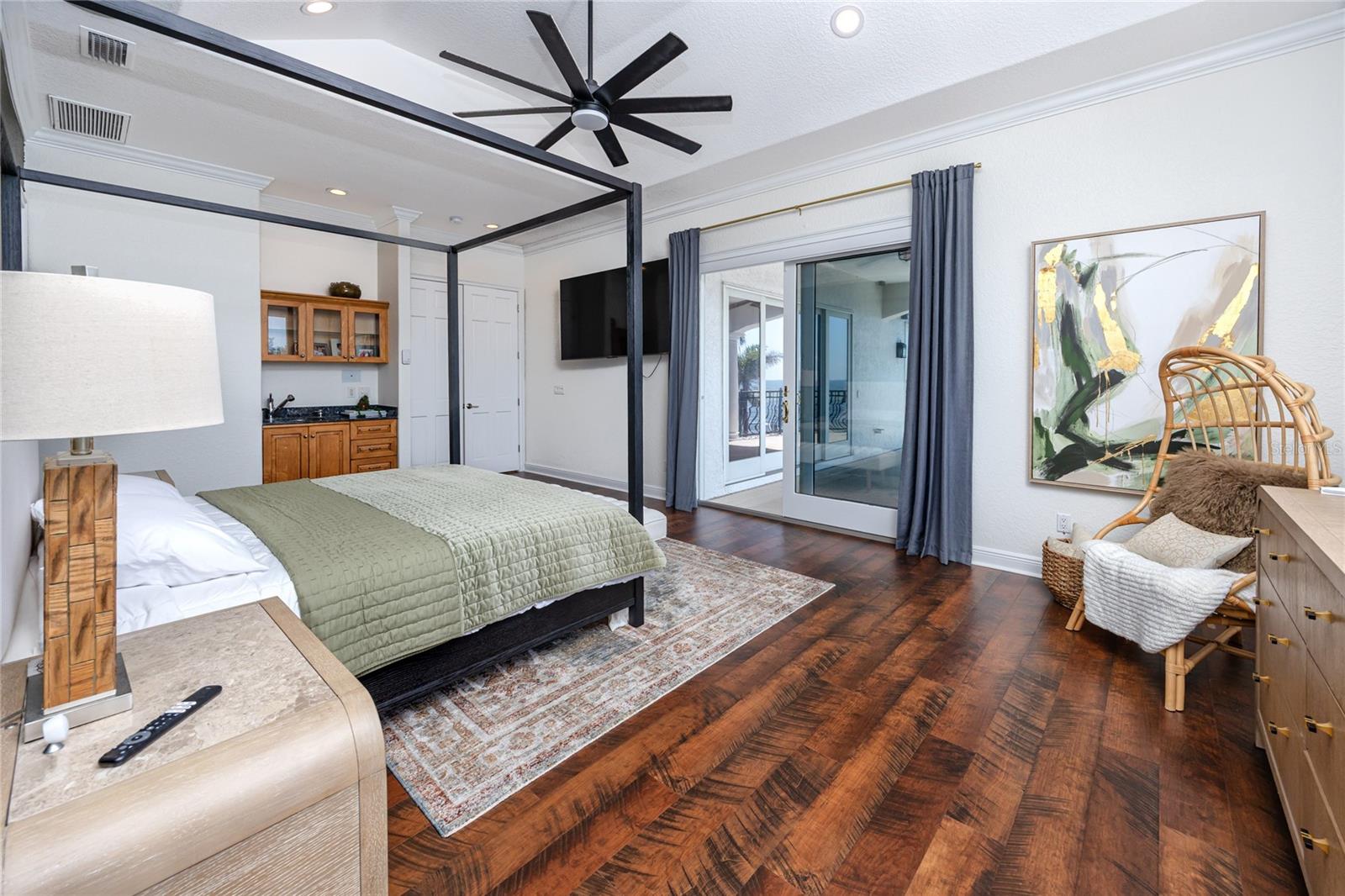 1901 CAROLINA AVE NE, ST PETERSBURG, FL, 33703
