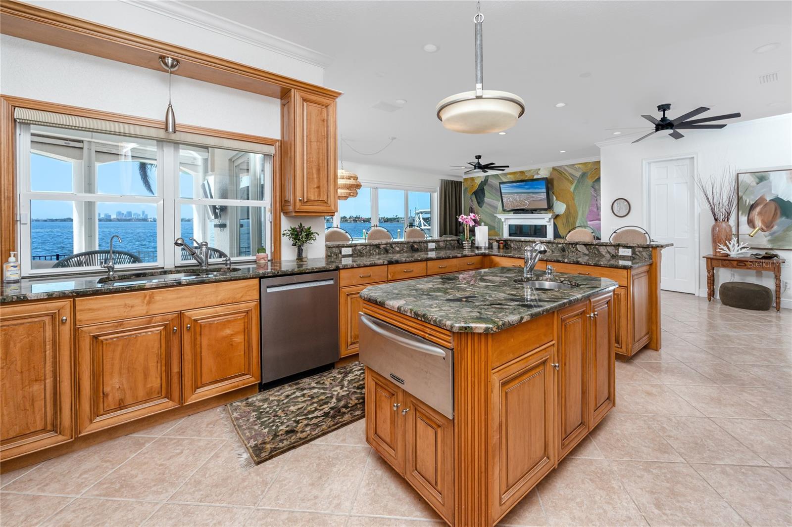 1901 CAROLINA AVE NE, ST PETERSBURG, FL, 33703