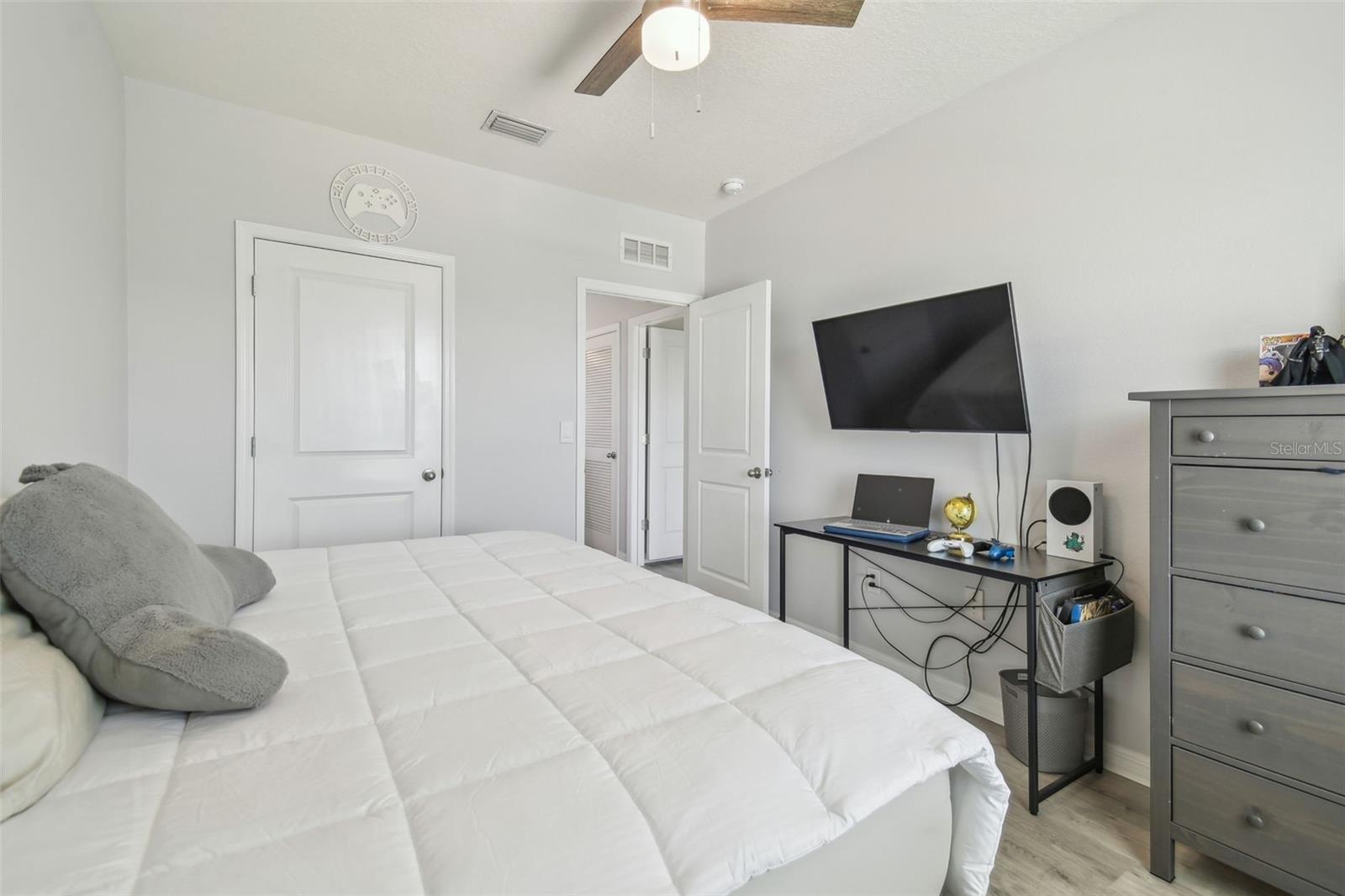 32721 BROOKS HAWK LN, WESLEY CHAPEL, FL, 33543