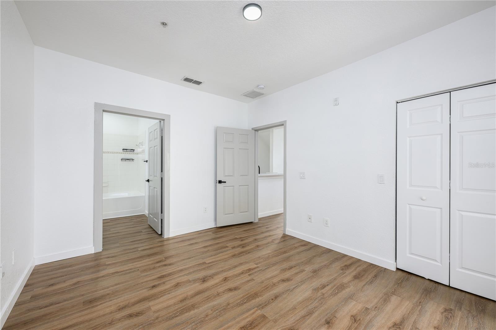 2280 GRAND CENTRAL PKWY #2, ORLANDO, FL, 32839