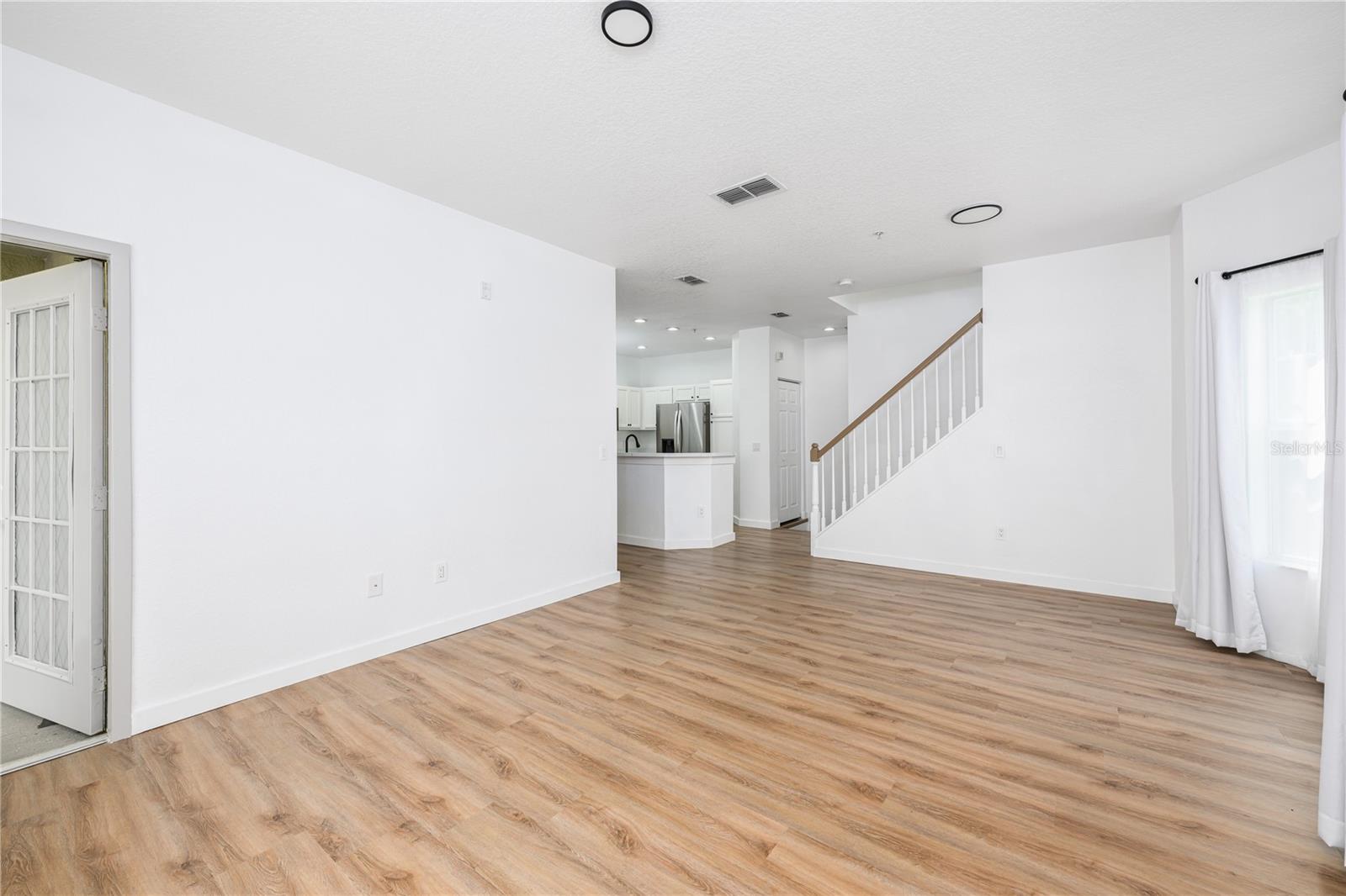 2280 GRAND CENTRAL PKWY #2, ORLANDO, FL, 32839