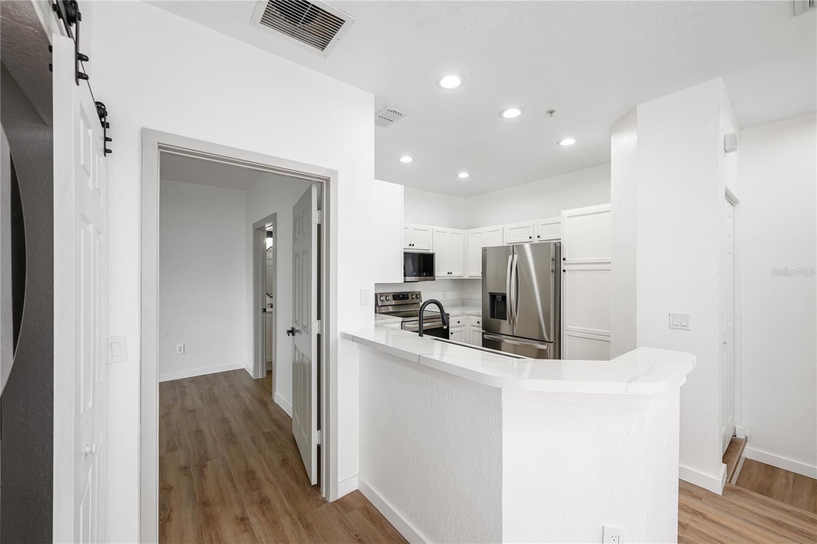 2280 GRAND CENTRAL PKWY #2, ORLANDO, FL, 32839