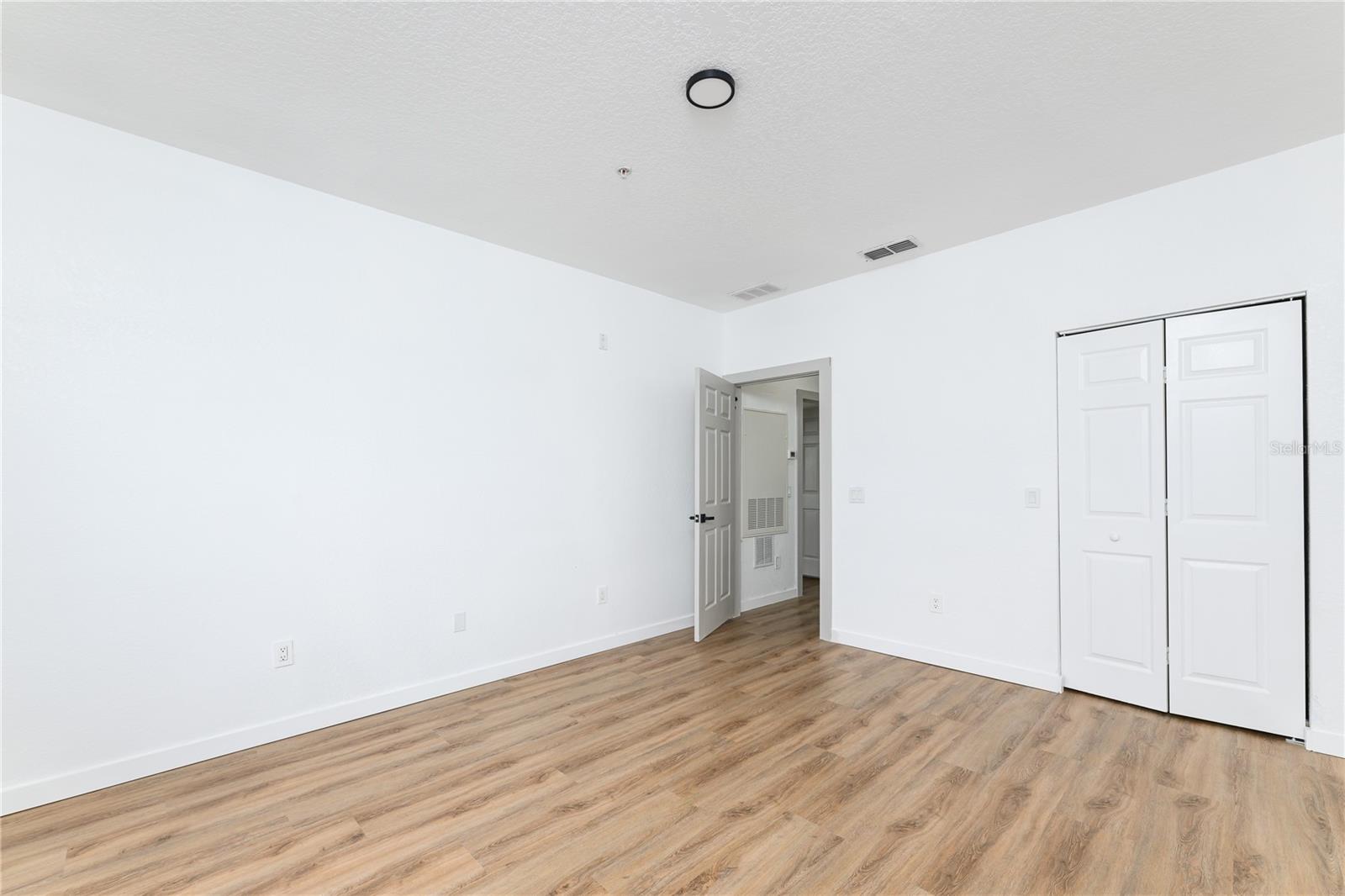 2280 GRAND CENTRAL PKWY #2, ORLANDO, FL, 32839